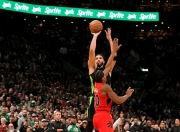 开云APP-包含凯尔特人碾压猛龙，霍勒迪点燃赛场的词条