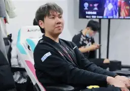 MAD横扫Astralis，Jankos关键制胜