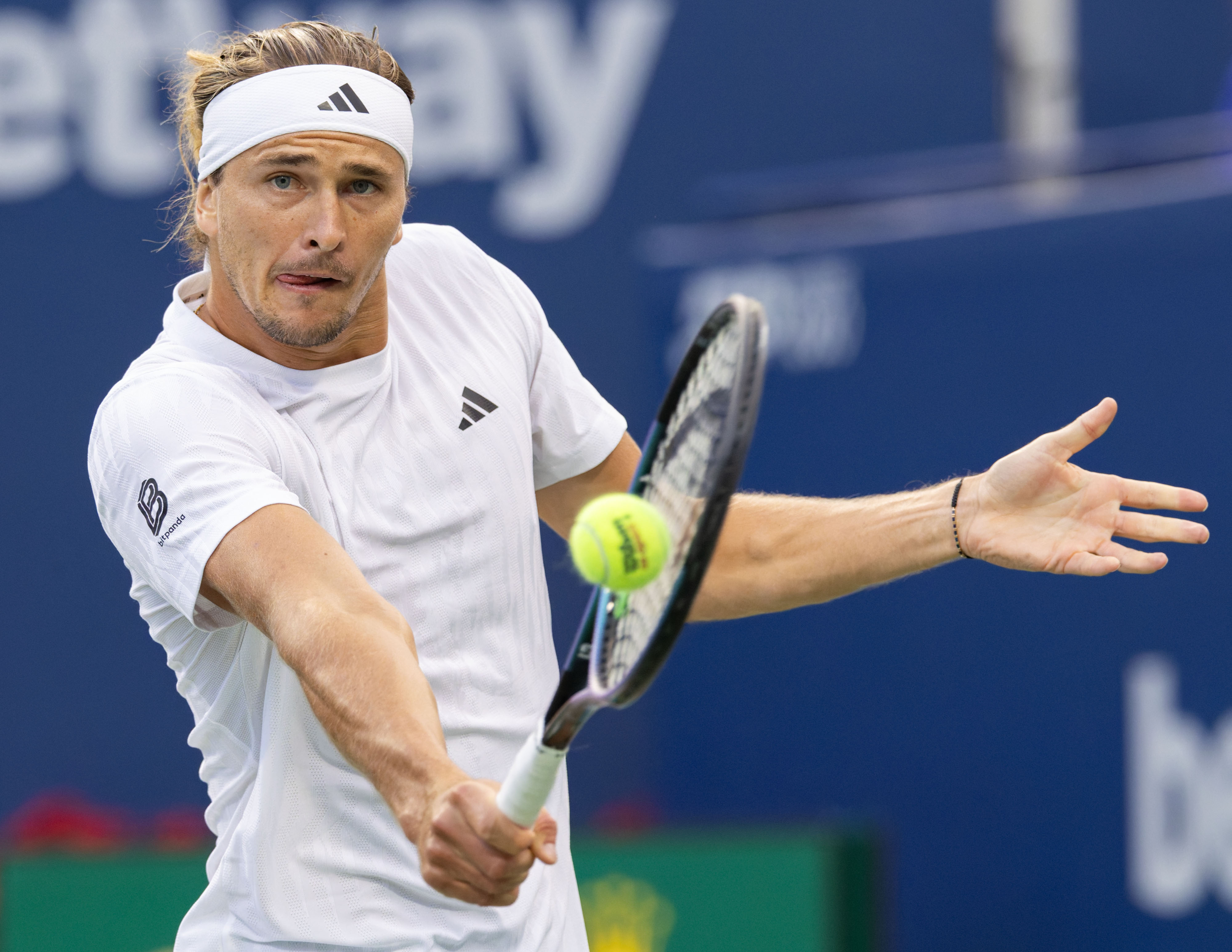 关于世界网球队翻盘日本网球队，兹维列夫绝境逆转的信息