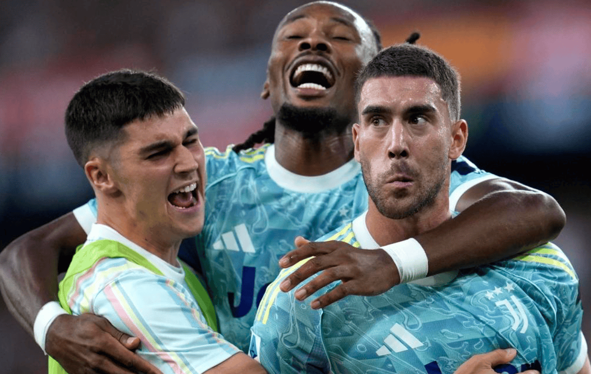 那不勒斯险胜里昂,弗拉霍维奇爆发神勇的简单介绍 那不勒斯险胜里昂,弗拉霍维奇爆发神勇的简单介绍