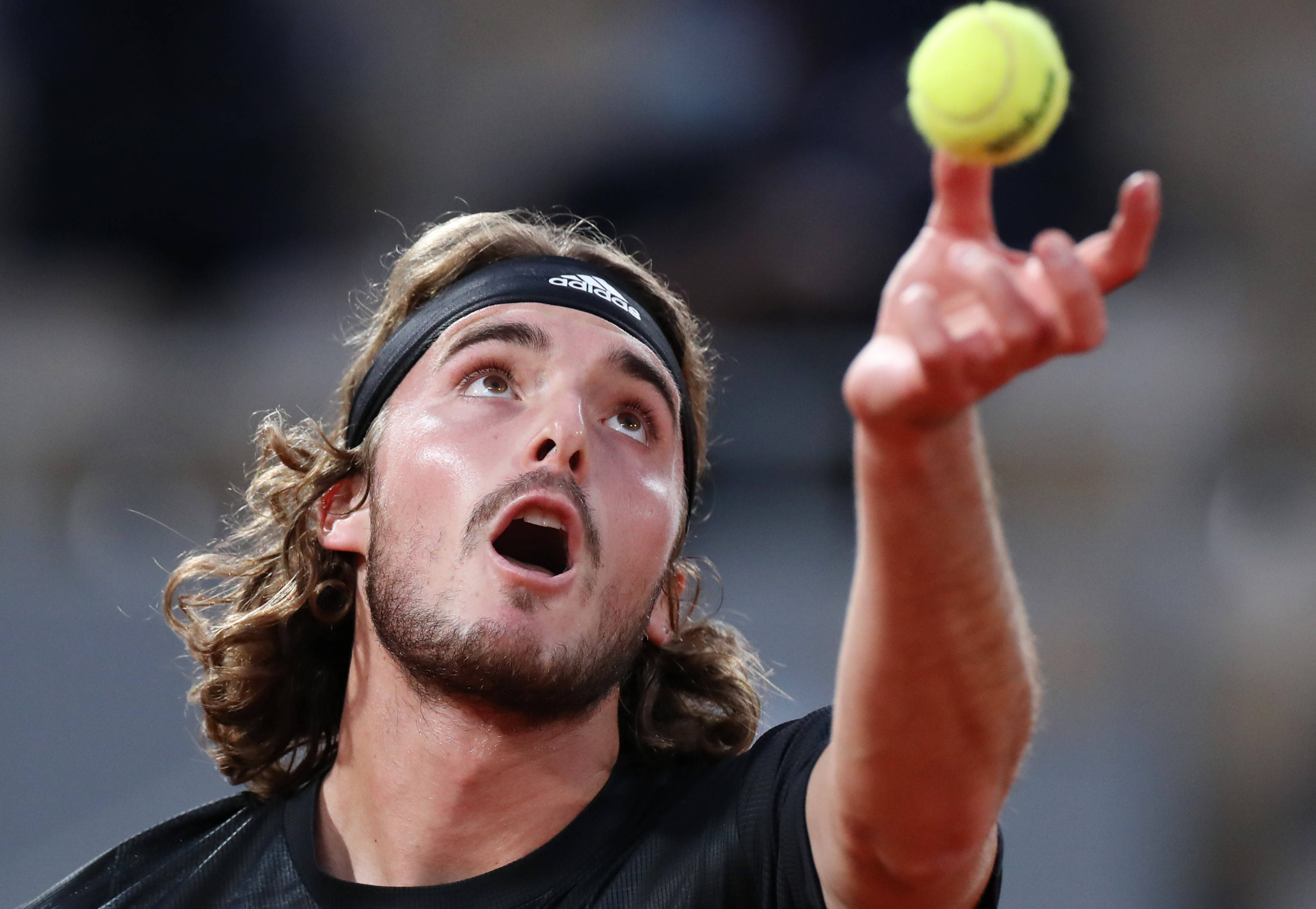 英国网球队逆转意大利网球队,西西帕斯送出助攻的简单介绍 英国网球队逆转意大利网球队,西西帕斯送出助攻的简单介绍