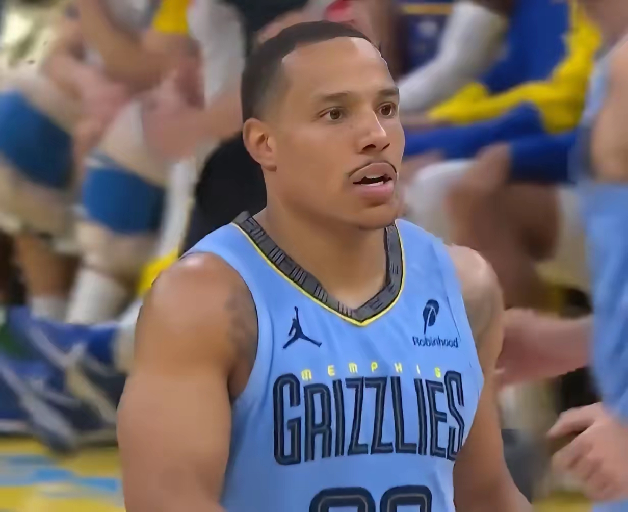 关于灰熊完胜勇士,莫里斯绝境逆转的信息 关于灰熊完胜勇士,莫里斯绝境逆转的信息