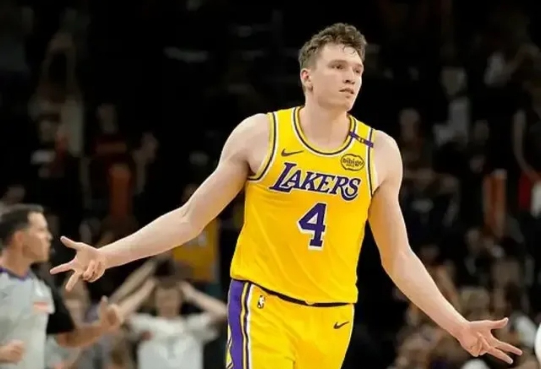 爵士鏖战德国男篮，克莱高光表现