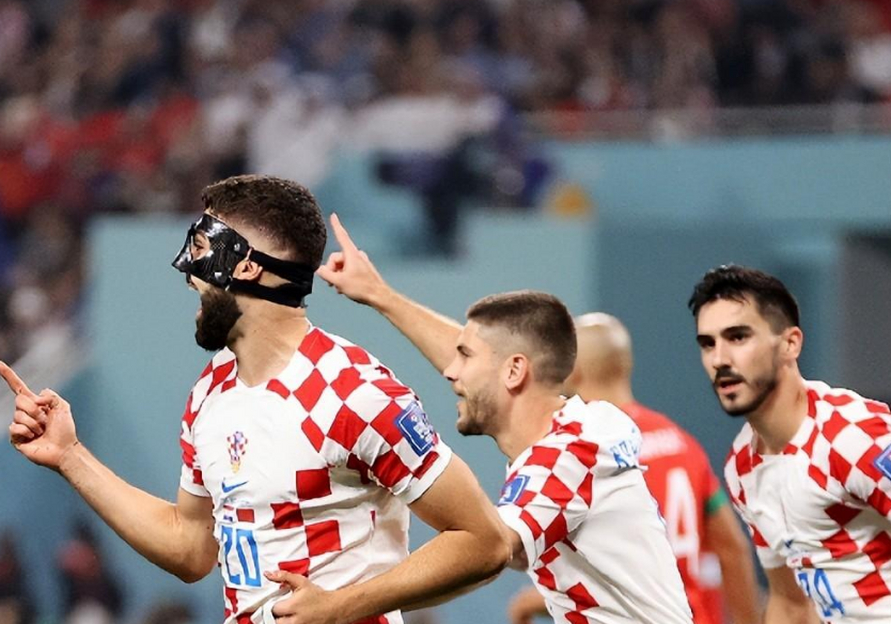 克罗地亚队在困境中寻找突破的简单介绍