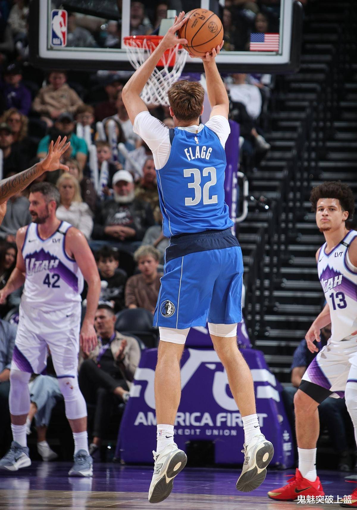 关于爵士两分力克独行侠,主场助力胜利的信息 关于爵士两分力克独行侠,主场助力胜利的信息