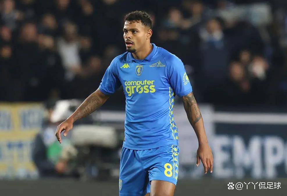 包含尤文图斯在主场比赛中获得胜利的词条