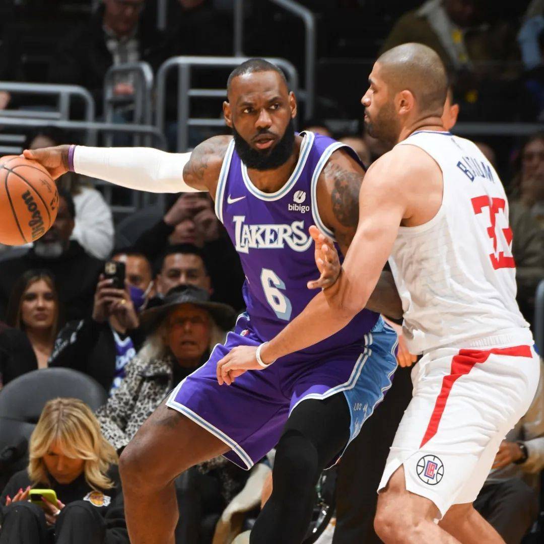 湖南队主场告负，球员们深感抱歉的简单介绍