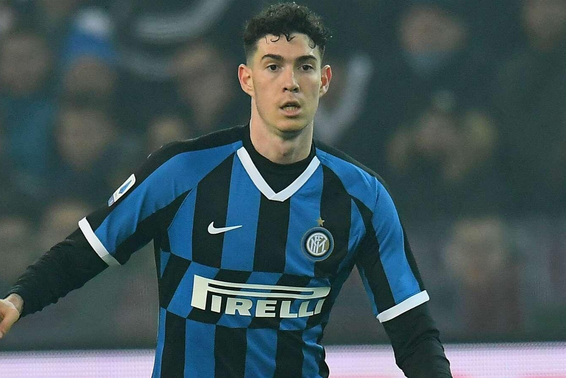 包含国米主场逆转胜利，劳塔罗梅开二度助球队跻身前四的词条