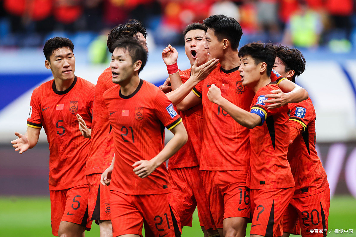 国内足球联赛中的精彩绝伦令人赞叹！的简单介绍