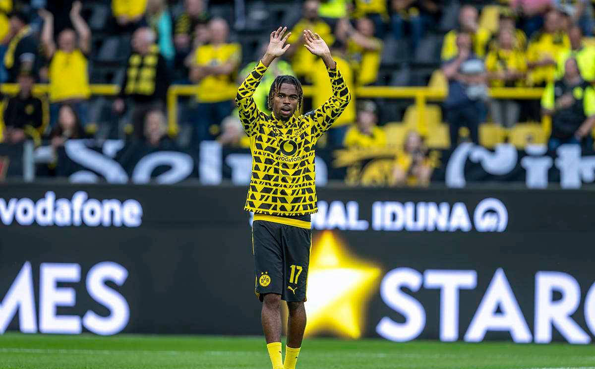 关于多特蒙德一举击败对手，助力冲击联赛前列的信息