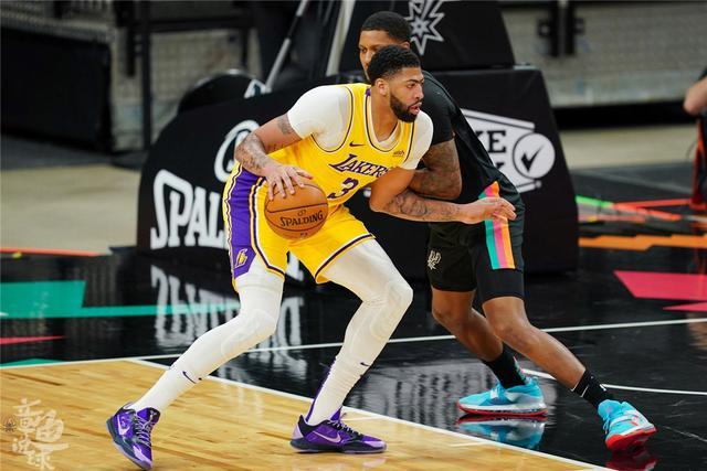 包含吉林队轻取马刺，浓眉哥刷新纪录的词条