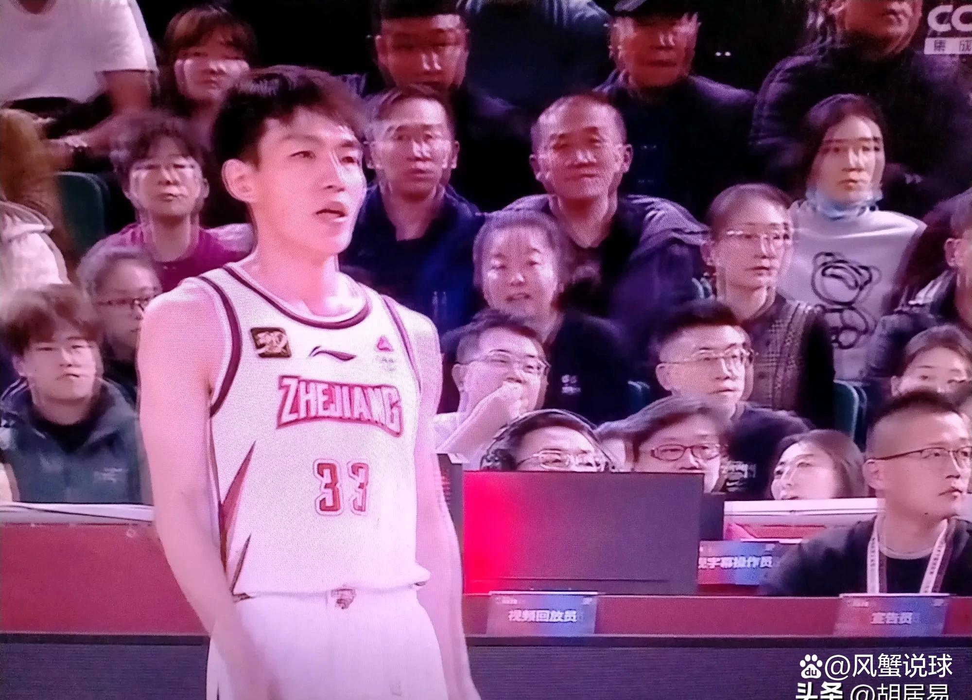 包含新疆男篮主场不敌强敌，遭遇失利的词条