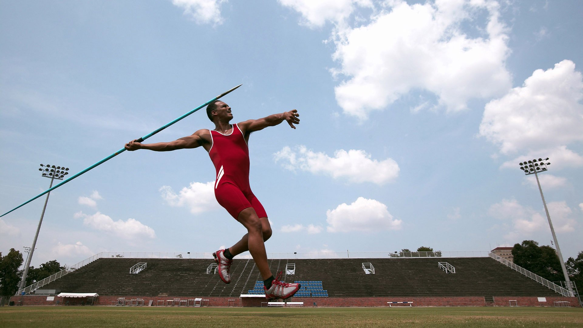 摩纳哥末节带走秘鲁，布鲁诺大场面先生